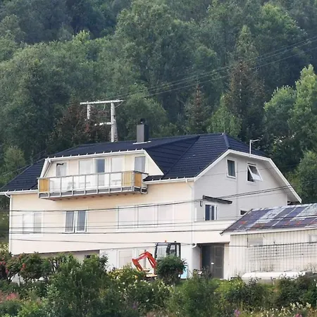 2 Bedrooms In Tonsvika *