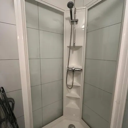 Apartment 2 Bedrooms In Tonsvika *