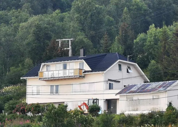 2 Bedrooms In Tonsvika *