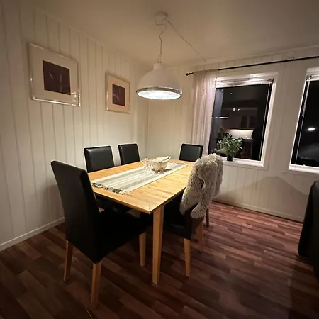 2 Bedrooms In Tonsvika 特罗姆瑟